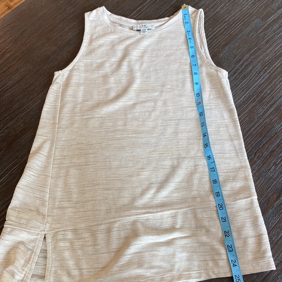 2/$20. Halston ladies, heathery creamy tan tank top\blouse in size extra small. - Picture 8 of 8